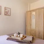 The Pine - Stylish Comfort And Cosiness For 4 شقة *