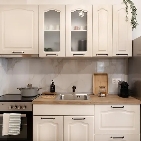 The Pine - Stylish Comfort And Cosiness For 4 * Θεσσαλονίκη