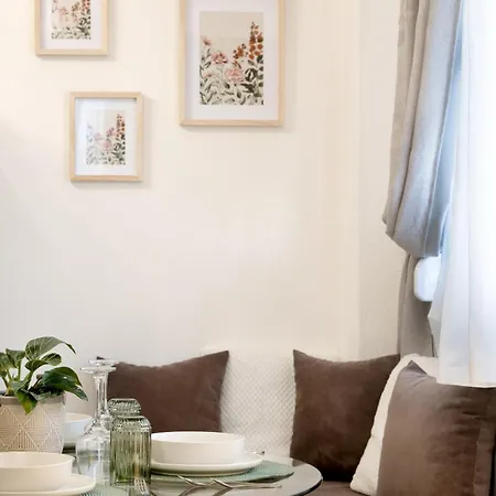 Διαμέρισμα The Pine - Stylish Comfort And Cosiness For 4 *