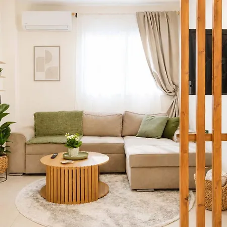 The Pine - Stylish & Private Parking