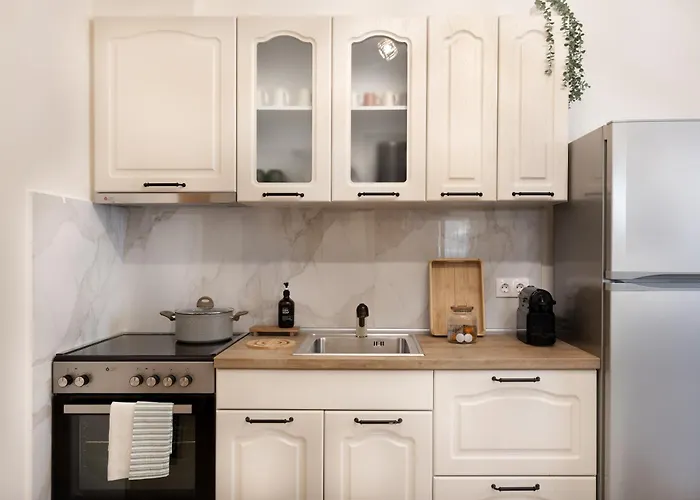 The Pine - Stylish Comfort And Cosiness For 4 * Tessalónica